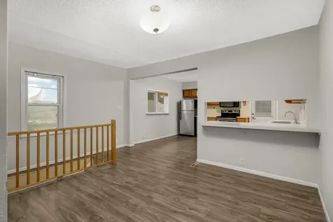 305 Lawson Avenue E Saint Paul MN 55130