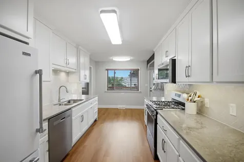 2022 Grand Avenue Albert Lea MN 56007