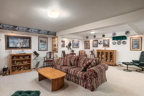 1003 S Elm Street La Crescent MN 55947