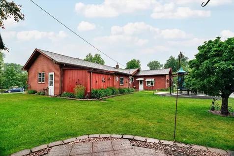 1003 S Elm Street La Crescent MN 55947