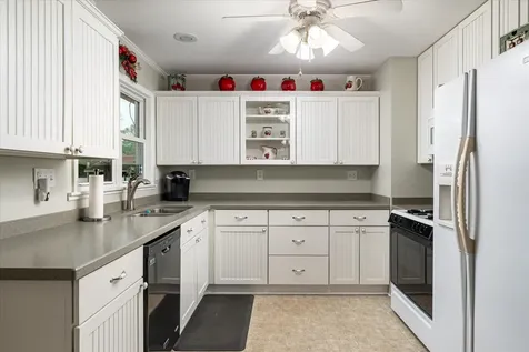1003 S Elm Street La Crescent MN 55947
