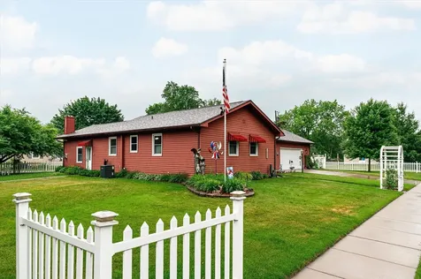 1003 S Elm Street La Crescent MN 55947