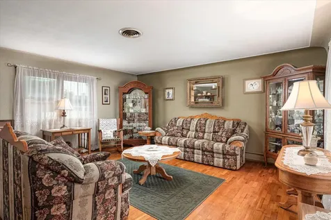 1003 S Elm Street La Crescent MN 55947