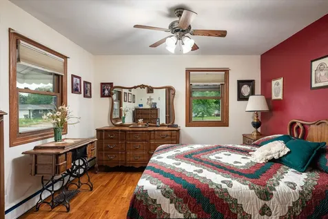 1003 S Elm Street La Crescent MN 55947