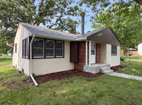 1587 Hudson Road Saint Paul MN 55106