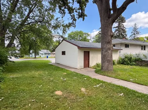 1587 Hudson Road Saint Paul MN 55106
