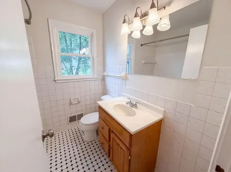 1587 Hudson Road Saint Paul MN 55106