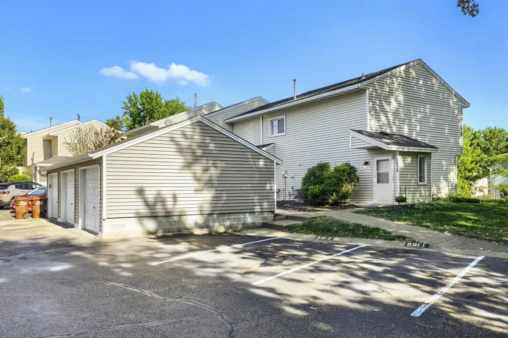 5918 Cahill Avenue Inver Grove Heights MN 55076