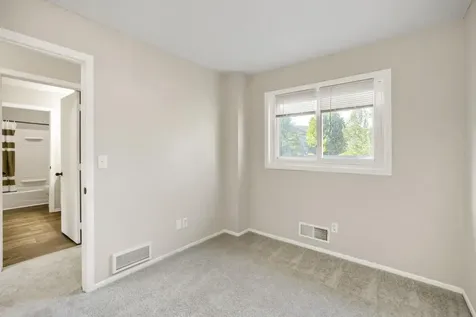 5918 Cahill Avenue Inver Grove Heights MN 55076