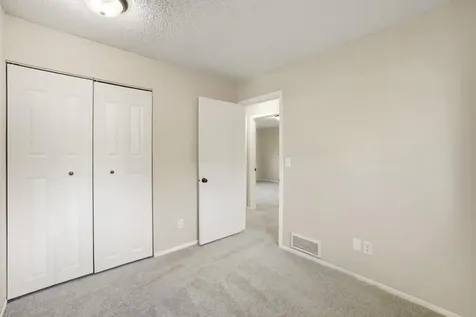 5918 Cahill Avenue Inver Grove Heights MN 55076