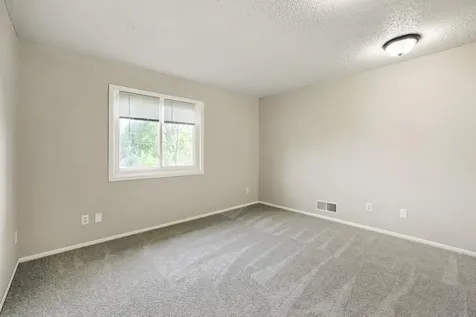 5918 Cahill Avenue Inver Grove Heights MN 55076