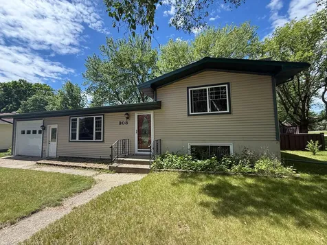 308 Sunset Avenue Detroit Lakes MN 56501
