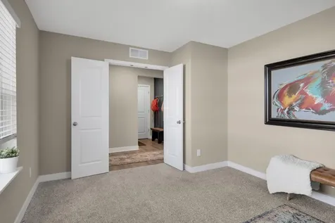 18184 Hartlin Avenue Lakeville MN 55044