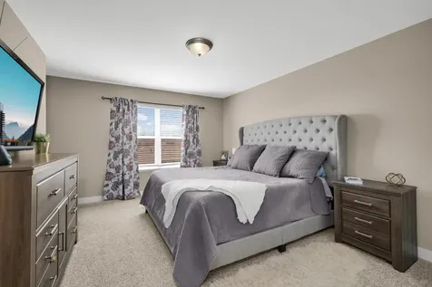 18184 Hartlin Avenue Lakeville MN 55044