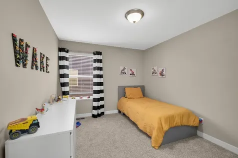 18184 Hartlin Avenue Lakeville MN 55044