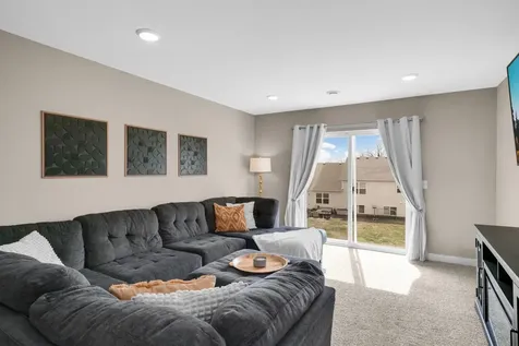 18184 Hartlin Avenue Lakeville MN 55044