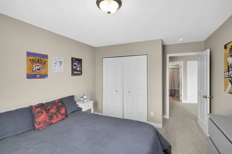18184 Hartlin Avenue Lakeville MN 55044