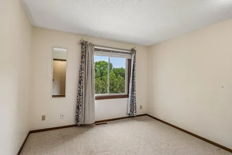 173 Galtier Place Shoreview MN 55126