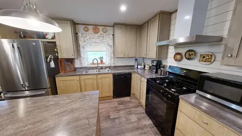 211 Farmdale Avenue Lake Lillian MN 56253