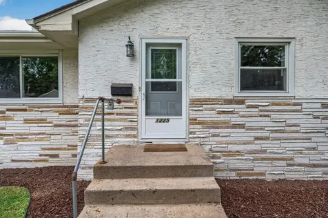 1225 43rd Avenue NE Columbia Heights MN 55421