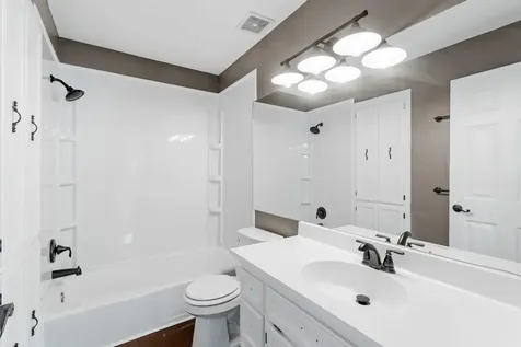 3460 Spruce Trail SW Prior Lake MN 55372