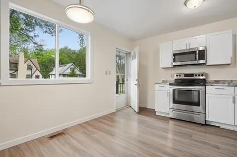 223 11th Avenue N Fargo ND 58102