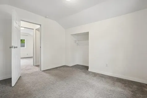 223 11th Avenue N Fargo ND 58102