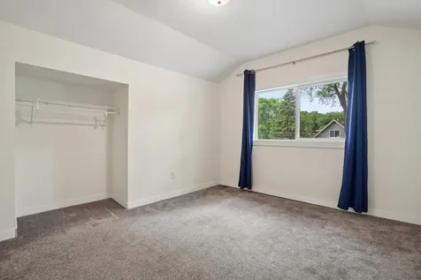 223 11th Avenue N Fargo ND 58102