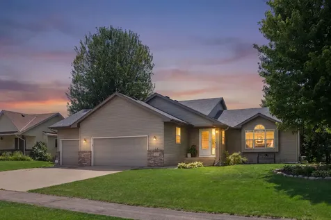 1174 Hidden Creek Boulevard Mayer MN 55360