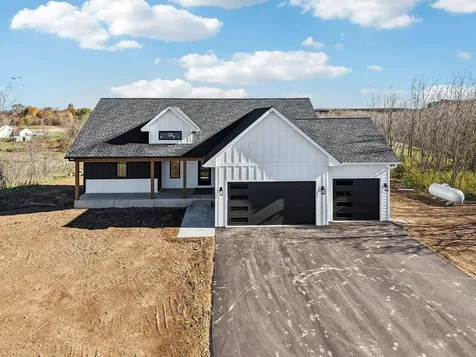 18866 Silo Court Shafer MN 55074