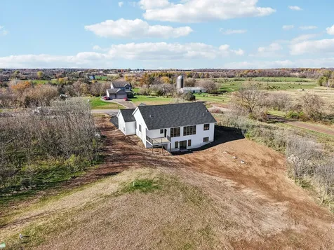 18866 Silo Court Shafer MN 55074