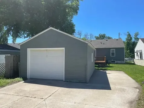 1204 11th Avenue SW Austin MN 55912