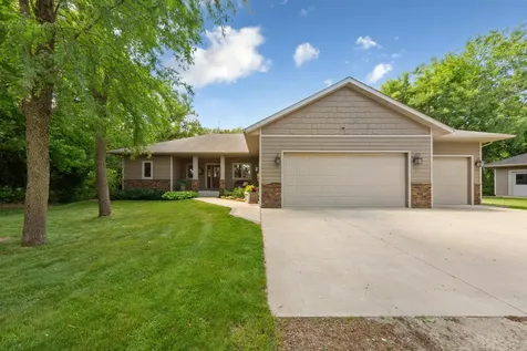 10060 SW 82nd Avenue Ellendale MN 56026