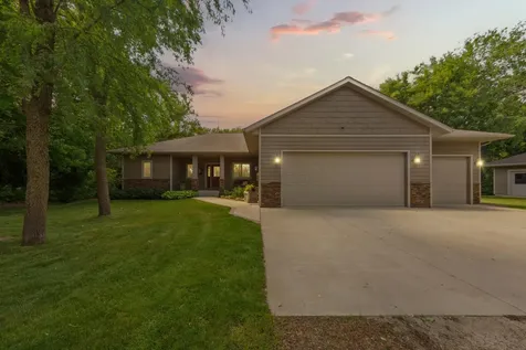10060 SW 82nd Avenue Ellendale MN 56026