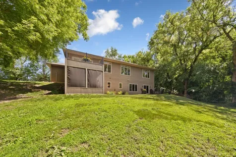 10060 SW 82nd Avenue Ellendale MN 56026