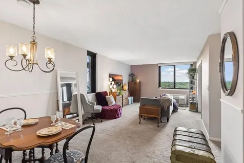1181 Edgcumbe Road Saint Paul MN 55105