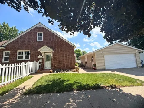927 N State Street New Ulm MN 56073