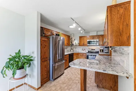 556 Donegal Circle Shoreview MN 55126
