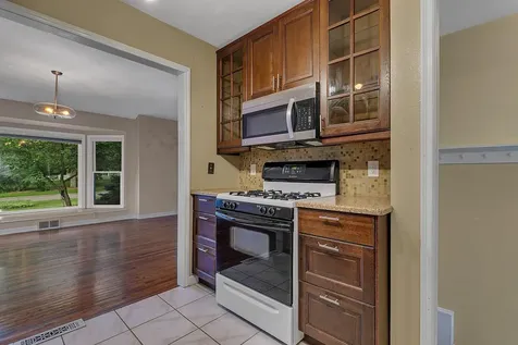 10206 Lakeview Drive W Minnetonka MN 55305