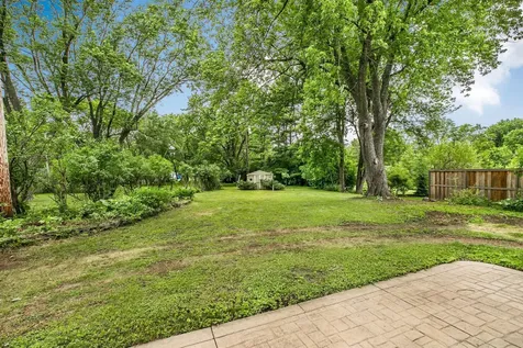 10206 Lakeview Drive W Minnetonka MN 55305