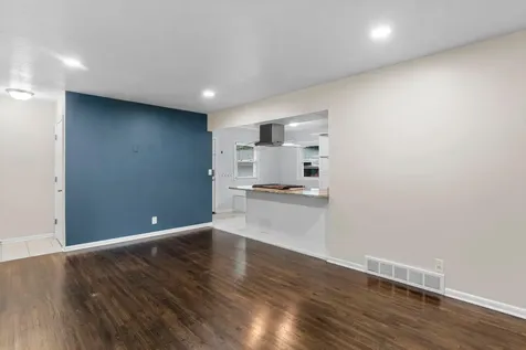 2063 Coral Lane Eagan MN 55122