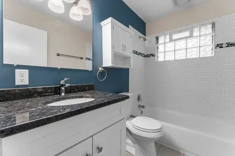 2063 Coral Lane Eagan MN 55122