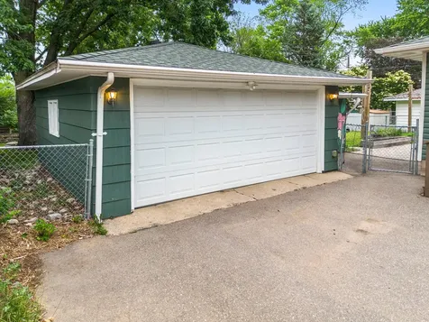 2063 Coral Lane Eagan MN 55122