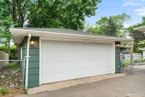 2063 Coral Lane Eagan MN 55122