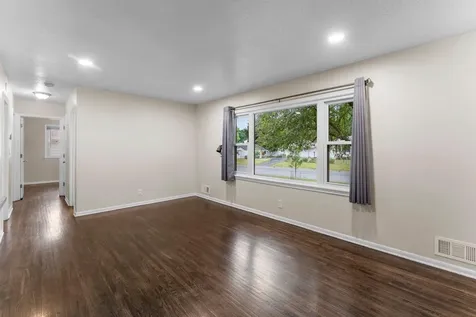 2063 Coral Lane Eagan MN 55122