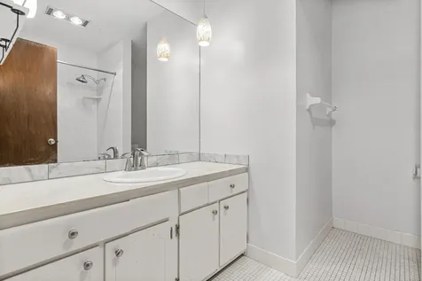 6052 Golden Valley Road Golden Valley MN 55422