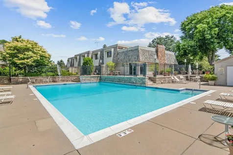 6052 Golden Valley Road Golden Valley MN 55422