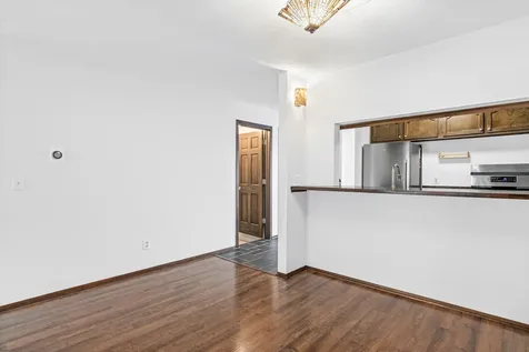 6052 Golden Valley Road Golden Valley MN 55422