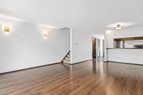 6052 Golden Valley Road Golden Valley MN 55422