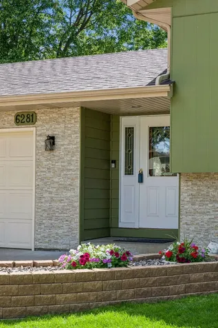 6281 Cavell Avenue N Brooklyn Park MN 55428